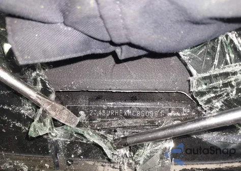 2017 Toyota Corolla Le z USA, uszkodzony, nr VIN 2T1BURHEXHC850981